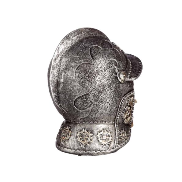 skull-with-medieval-helmet-2
